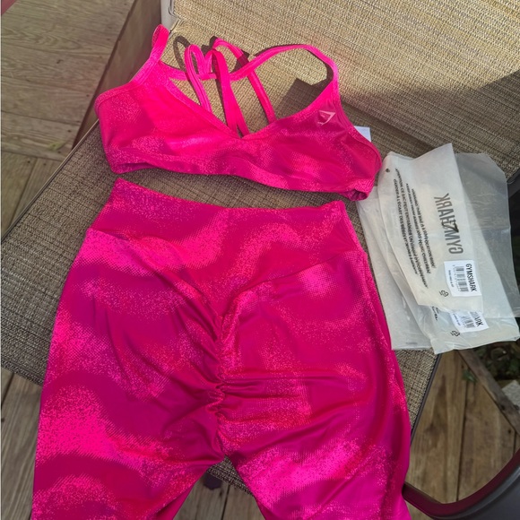 NWT Gym Shark Set ( M) - Picture 4 of 10
